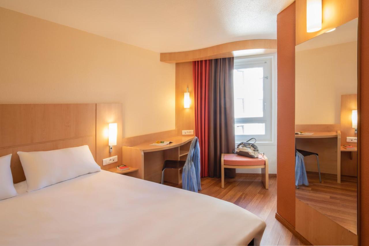 Готель Ibis Tours Centre Gare Екстер'єр фото