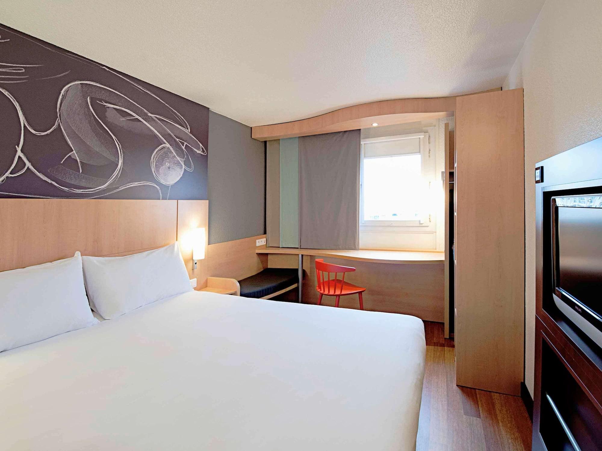 Готель Ibis Tours Centre Gare Екстер'єр фото